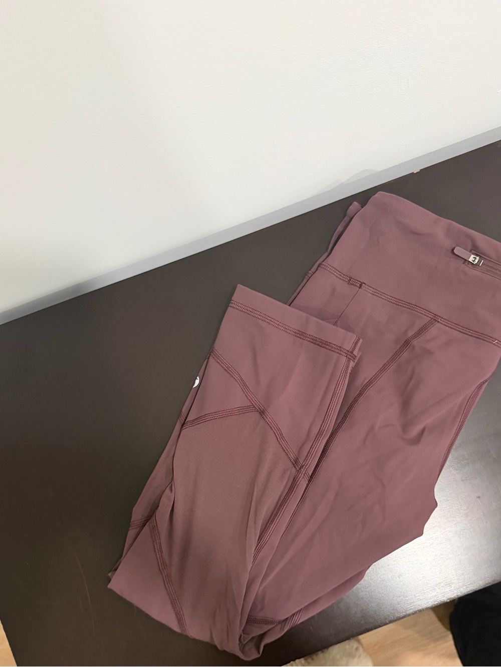 lululemon pace rival crops size 6